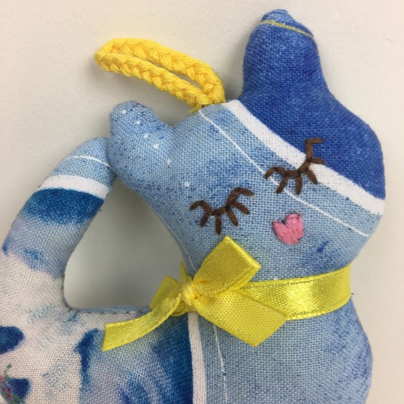 Pair of handmade cats 🐱 keychain ornaments - Picture 2 of 8